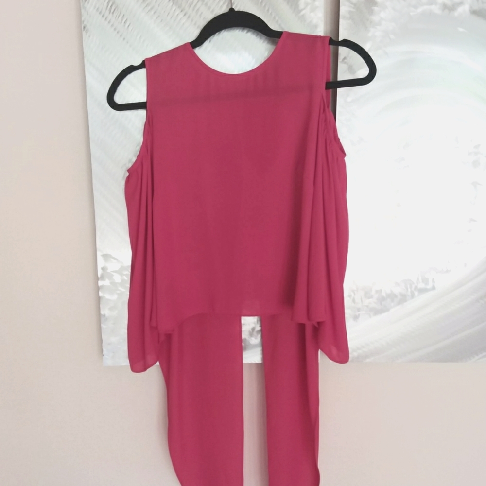 Bcbgmaxazria Skipper Cold Shoulder Split Hem Top - image 1